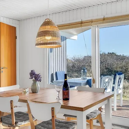 3 Bedroom Awesome In *