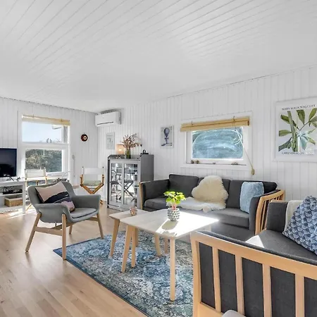 Stunning In With House A Panoramic View *
