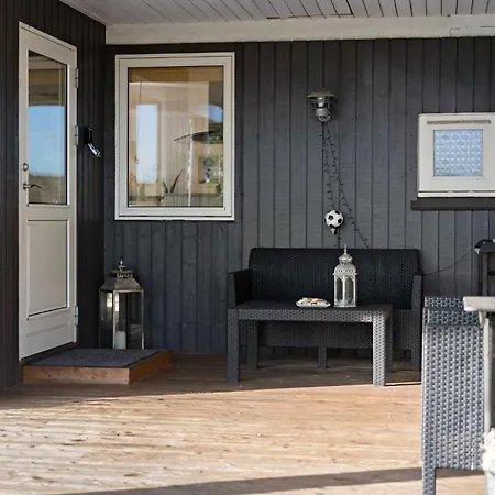 3 Bedroom Awesome In Hébergement de vacances *