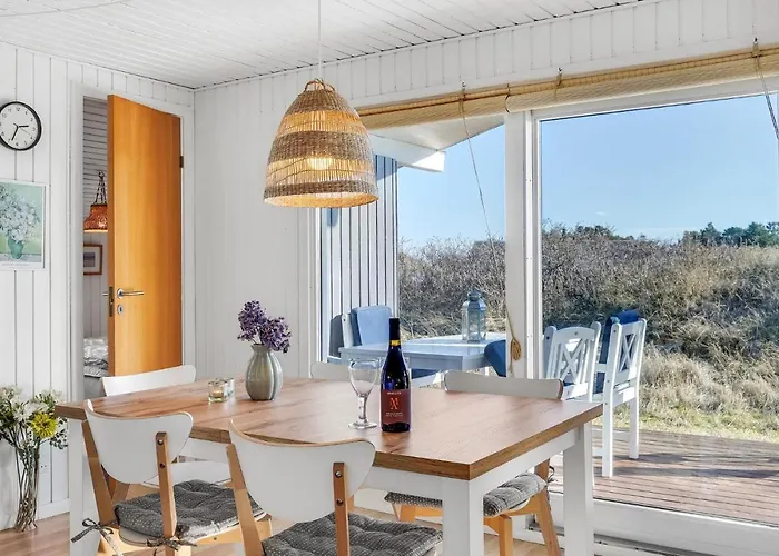 3 Bedroom Awesome In *