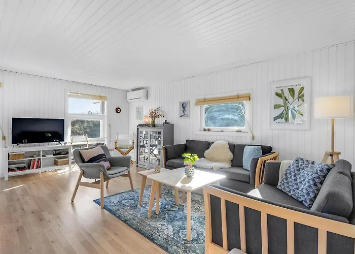 3 Bedroom Awesome In *