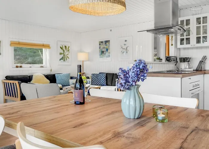 Сasa de vacaciones 3 Bedroom Awesome In *